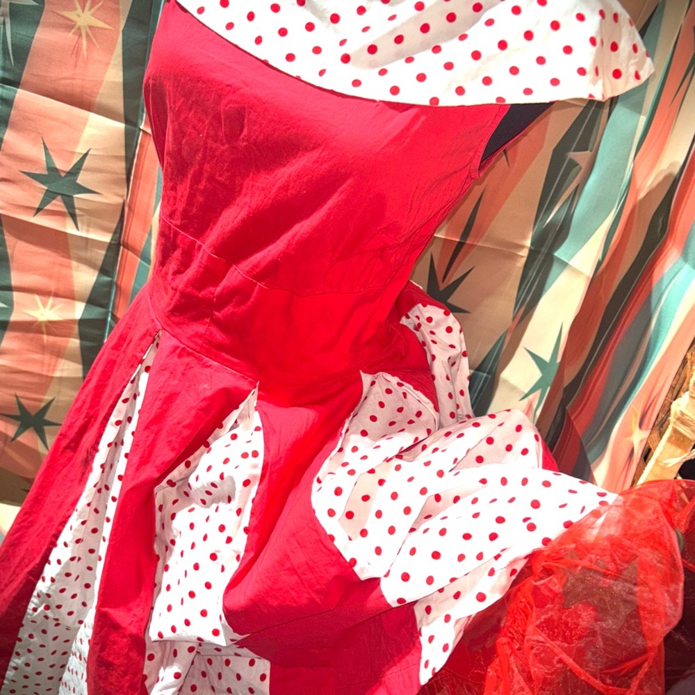 Lindy Bop Size medium